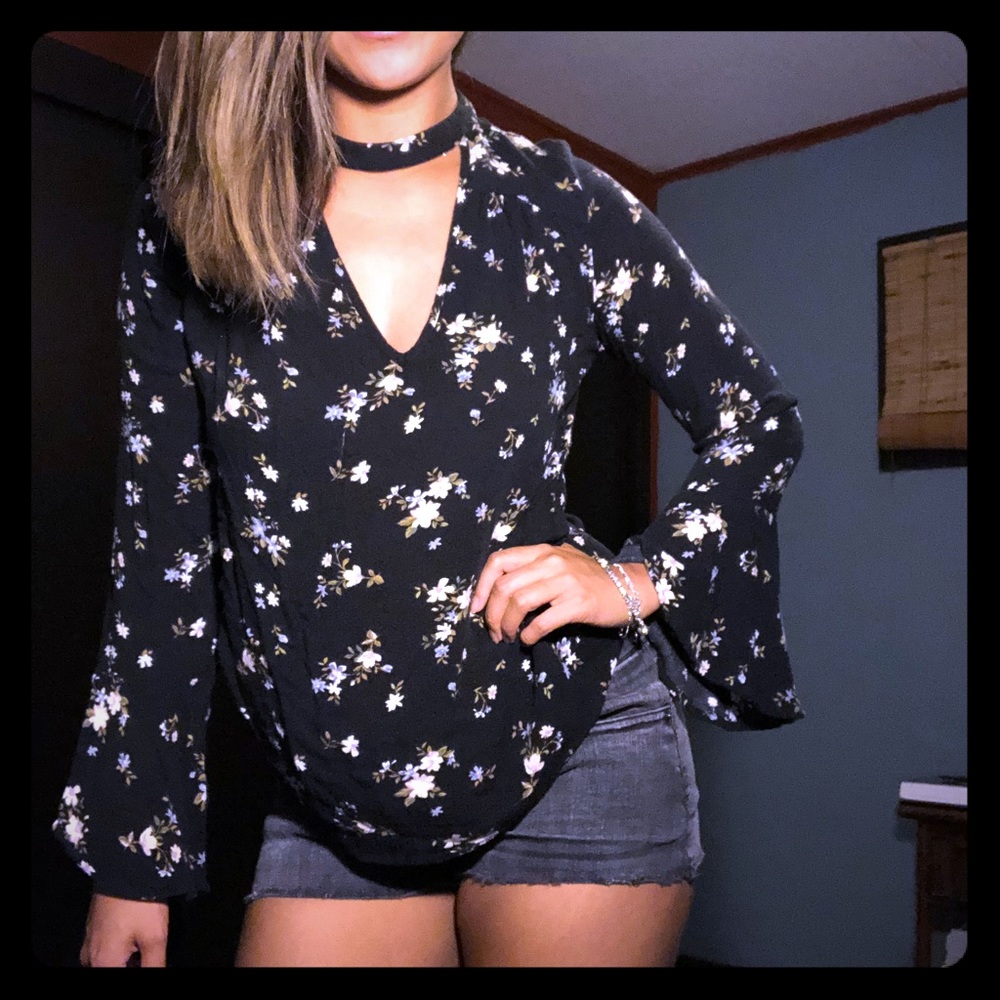 American Eagle Choker Floral Top